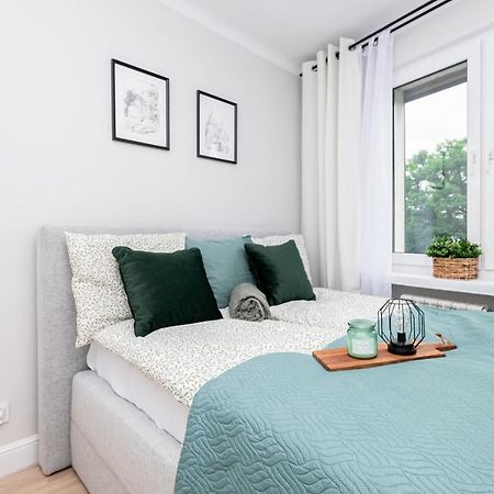 Apartament Nowy Swiat 15-17 กาลิช ภายนอก รูปภาพ