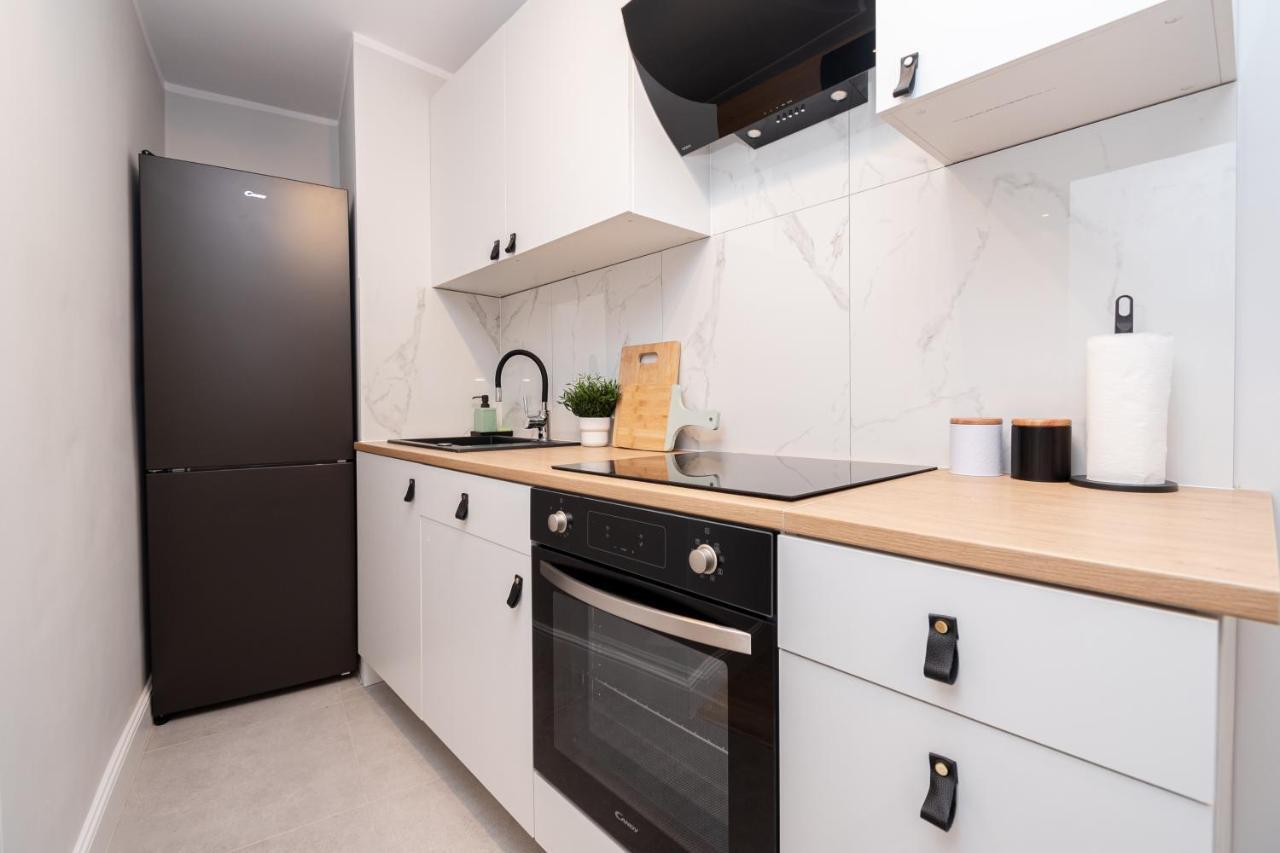 Apartament Nowy Swiat 15-17 กาลิช ภายนอก รูปภาพ