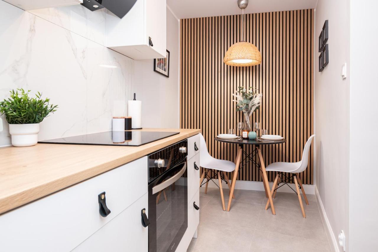Apartament Nowy Swiat 15-17 กาลิช ภายนอก รูปภาพ